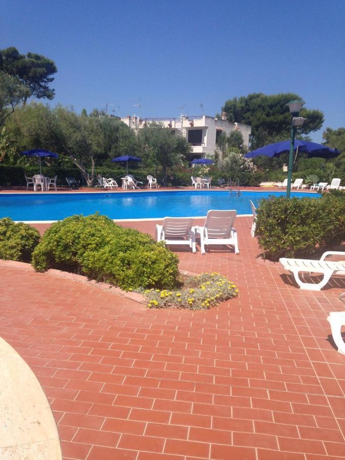 Residence Calarossa Terrasini Pokoj fotografie
